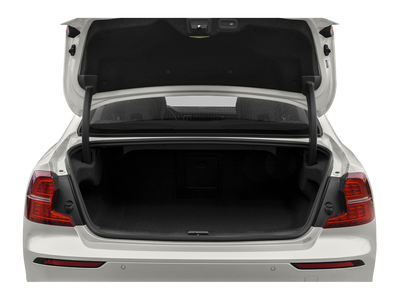 2022 Volvo S60 B5 FWD Momentum