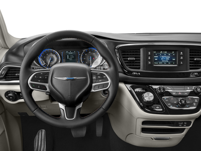 2018 Chrysler Pacifica Limited FWD