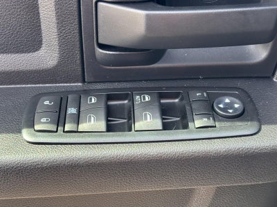 2015 RAM 1500 4WD Crew Cab 140.5" Express