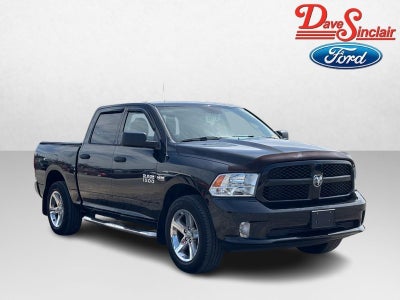 2015 RAM 1500 4WD Crew Cab 140.5" Express