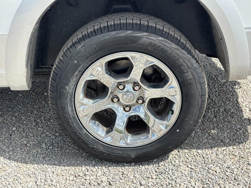 2016 RAM 1500 4WD Crew Cab 140.5" Laramie