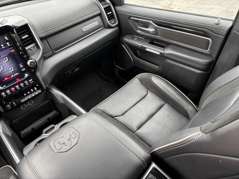 2020 RAM 1500 Laramie 4x4 Crew Cab 5'7" Box