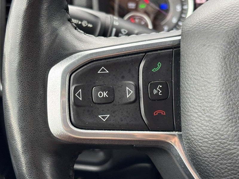 2020 RAM 1500 Laramie 4x4 Crew Cab 5'7" Box