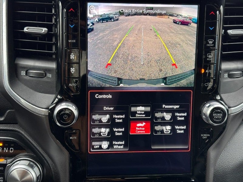 2020 RAM 1500 Laramie 4x4 Crew Cab 5'7" Box