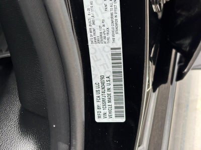 2020 RAM 1500 Laramie 4x4 Crew Cab 5'7" Box