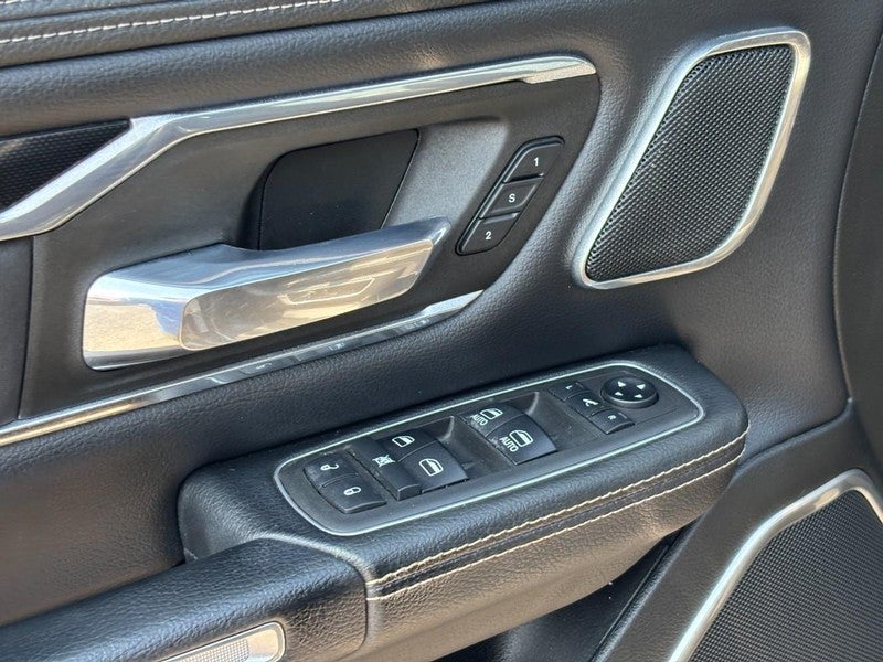 2021 RAM 1500 Laramie 4x4 Crew Cab 5'7" Box