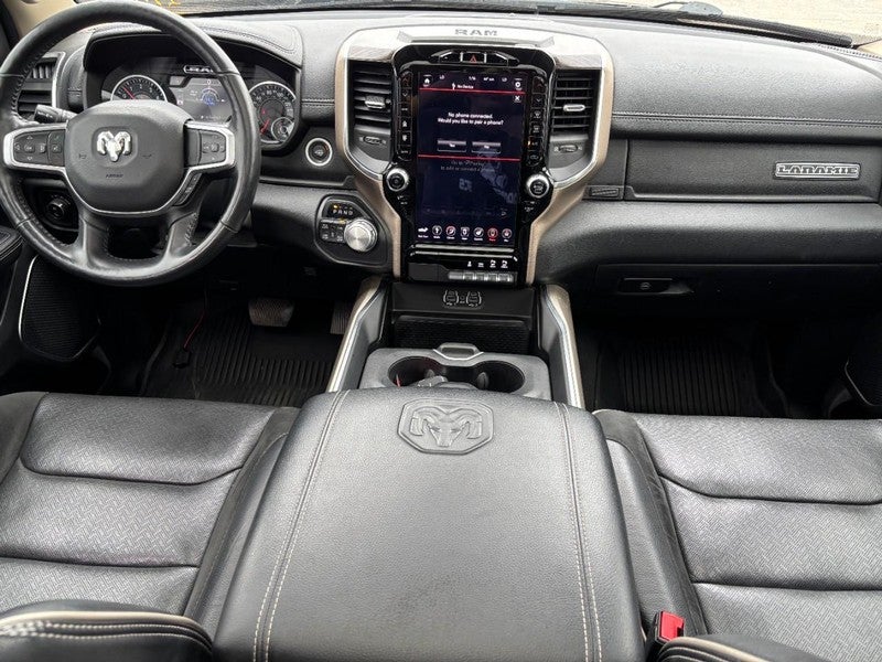 2020 RAM 1500 Laramie 4x4 Crew Cab 5'7" Box