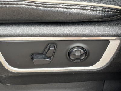 2020 RAM 1500 Laramie 4x4 Crew Cab 5'7" Box