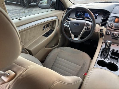 2017 Ford Taurus SE FWD
