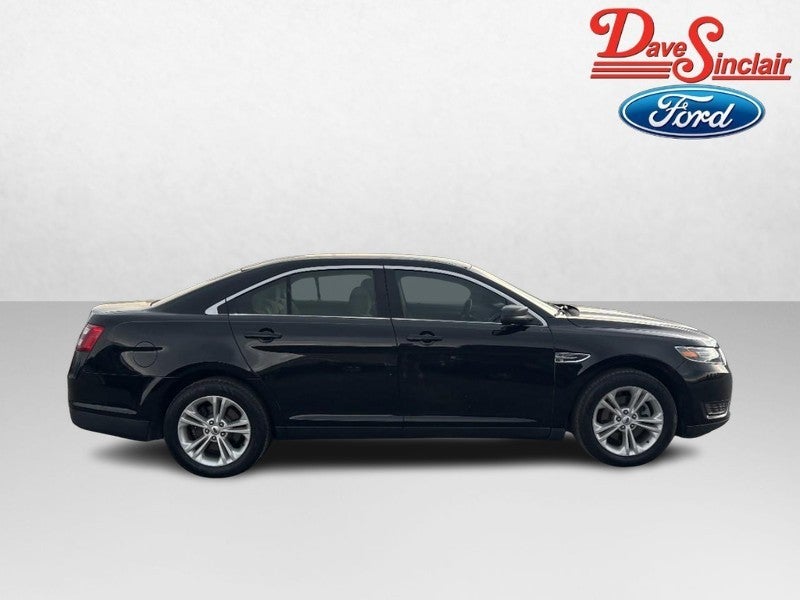 2017 Ford Taurus SE FWD