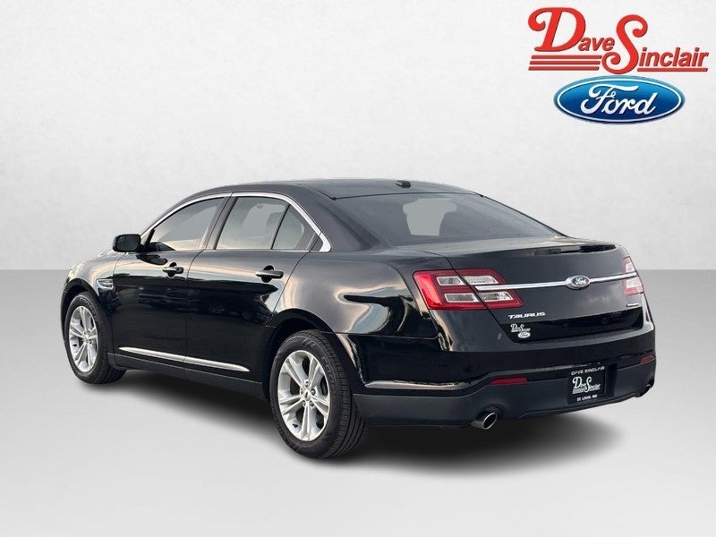 2017 Ford Taurus SE FWD