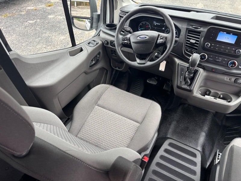 2025 Ford Transit Passenger Wagon T-350 148" Med Roof XL RWD