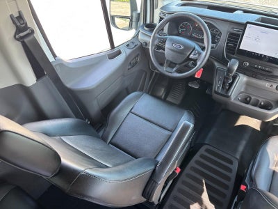 2025 Ford Transit Passenger Wagon T-350 148" Med Roof XL RWD