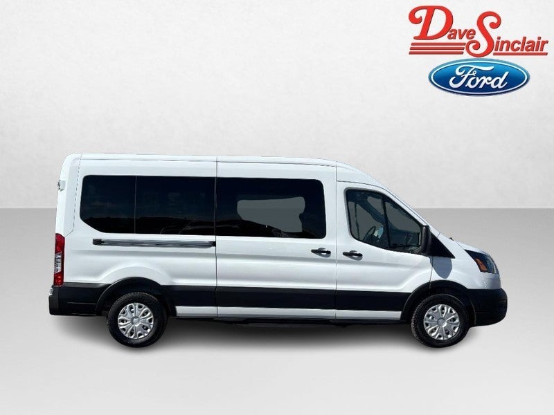 2025 Ford Transit Passenger Wagon T-350 148" Med Roof XL RWD