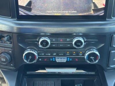 2025 Ford Super Duty F-350 DRW LARIAT 4WD Crew Cab 179" WB 60" CA