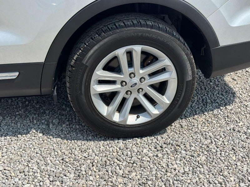 2016 Ford Explorer FWD 4dr XLT