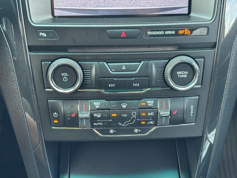 2016 Ford Explorer FWD 4dr XLT