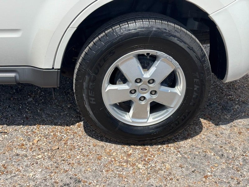 2011 Ford Escape FWD 4dr XLS
