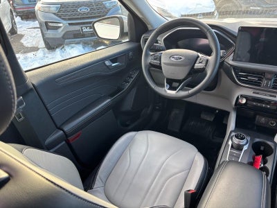 2025 Ford Escape Platinum FWD