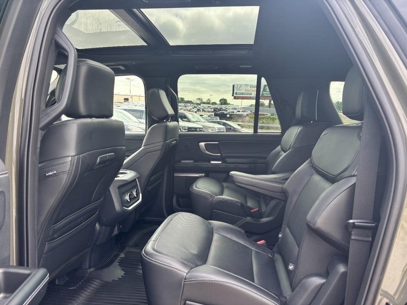 2025 Ford Expedition Max Platinum 4x4