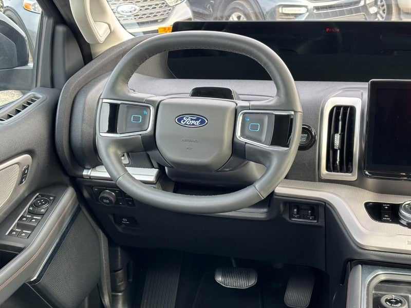2025 Ford Expedition Active 4x4