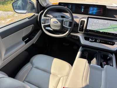 2025 Ford Expedition Active 4x4