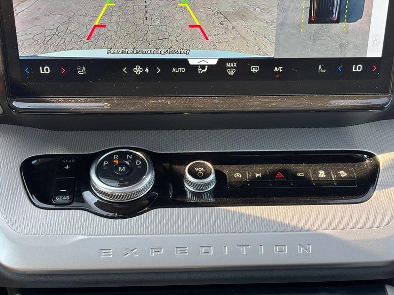 2025 Ford Expedition Active 4x4