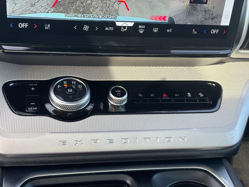 2025 Ford Expedition Active 4x4