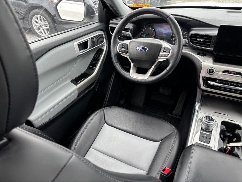 2023 Ford Explorer XLT RWD