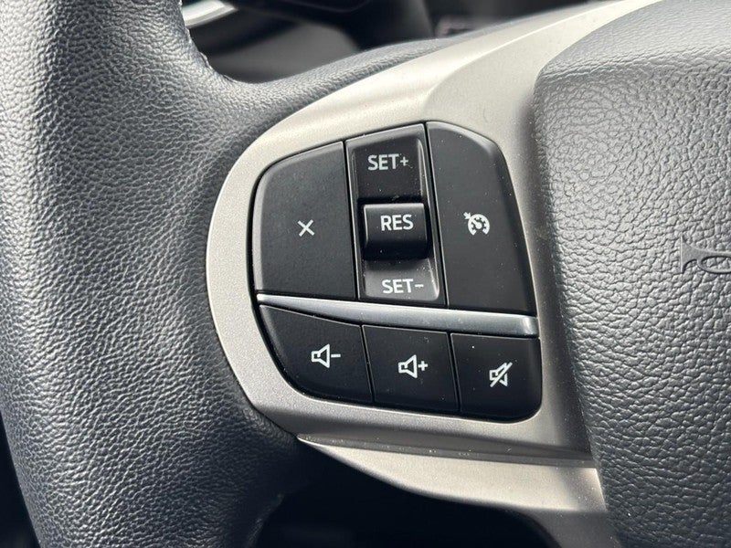 2023 Ford Explorer XLT RWD