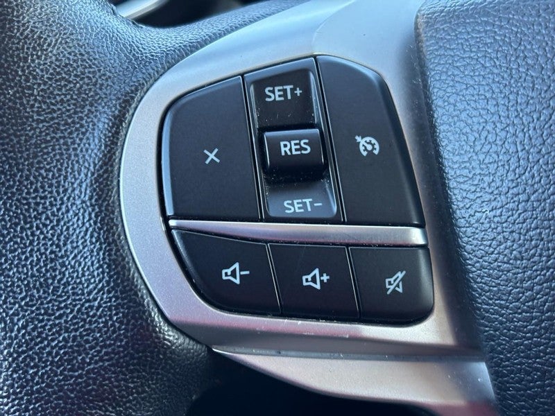 2023 Ford Explorer XLT RWD