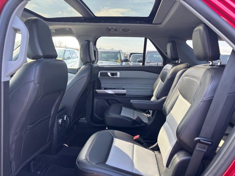 2023 Ford Explorer XLT 4WD