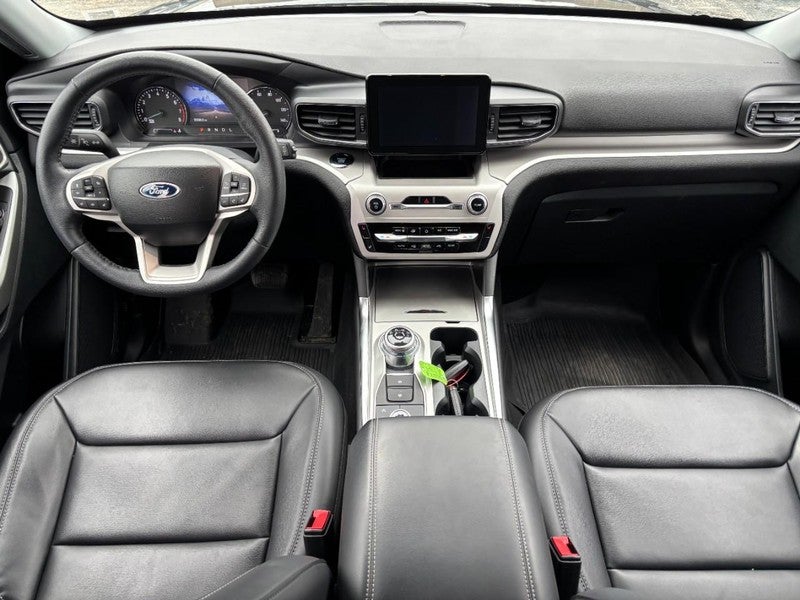 2023 Ford Explorer XLT 4WD