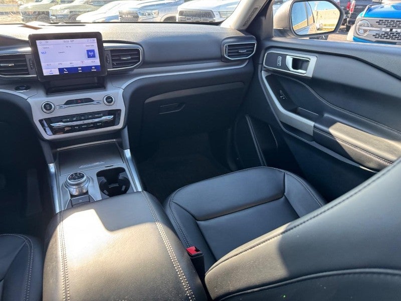 2023 Ford Explorer XLT 4WD