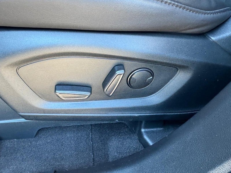 2023 Ford Explorer XLT 4WD