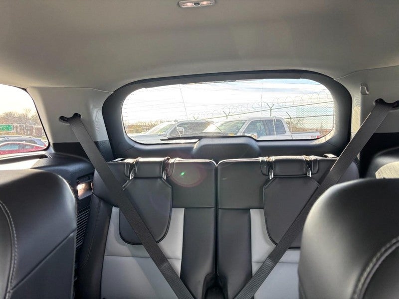 2023 Ford Explorer XLT 4WD