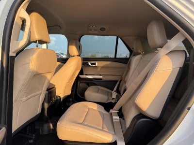 2023 Ford Explorer XLT 4WD
