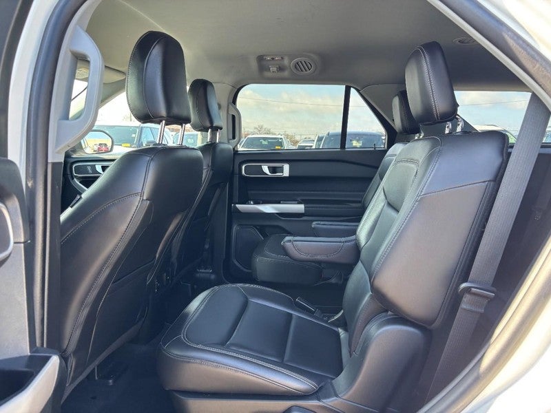 2023 Ford Explorer XLT 4WD