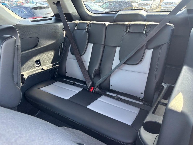 2023 Ford Explorer XLT 4WD