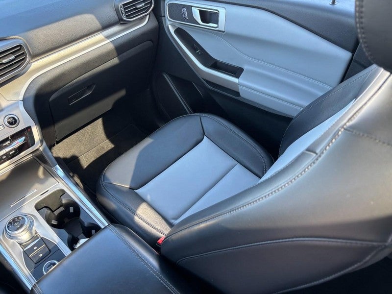 2023 Ford Explorer XLT 4WD