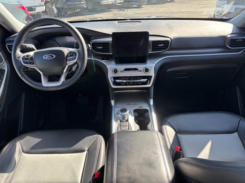 2023 Ford Explorer XLT 4WD