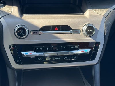 2023 Ford Explorer XLT 4WD