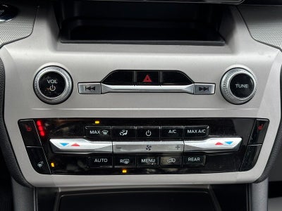 2023 Ford Explorer XLT 4WD