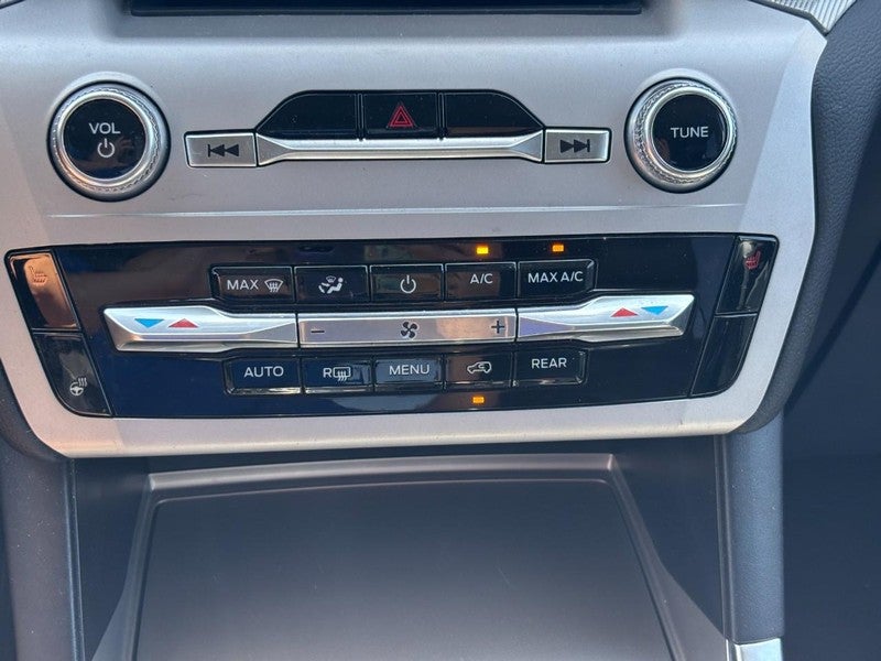 2024 Ford Explorer XLT 4WD