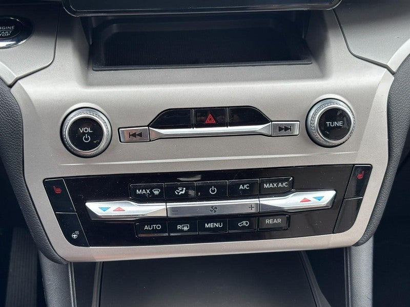 2022 Ford Explorer XLT 4WD