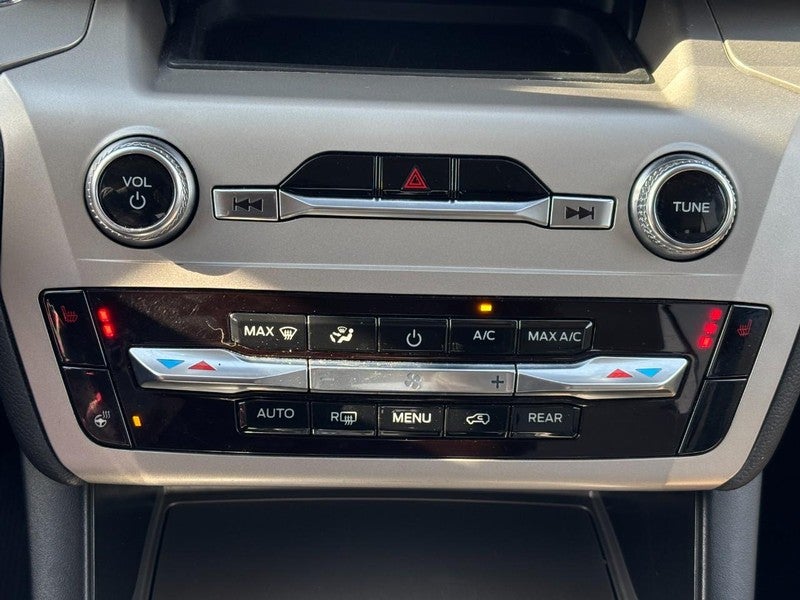 2023 Ford Explorer XLT 4WD