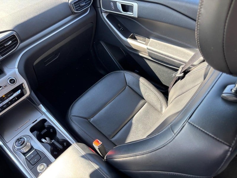 2023 Ford Explorer XLT 4WD
