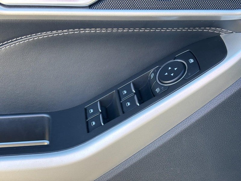 2023 Ford Explorer XLT 4WD