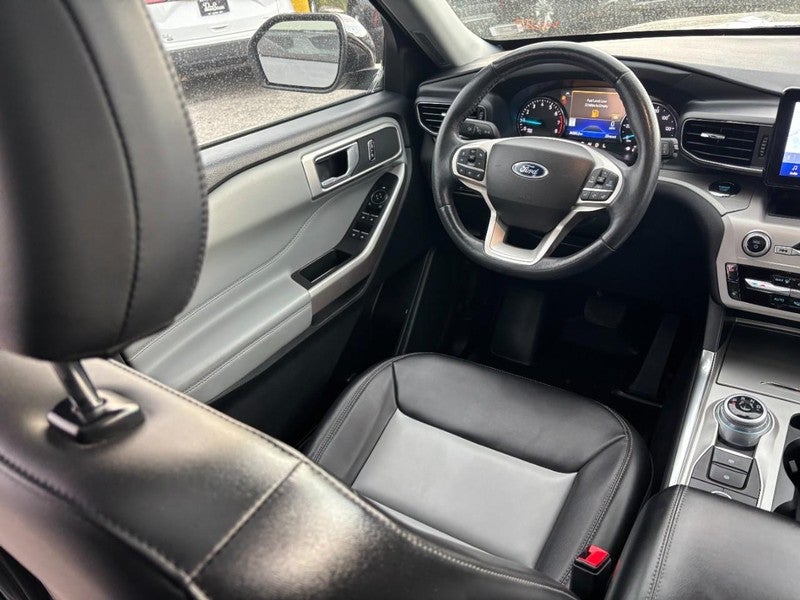 2023 Ford Explorer XLT 4WD