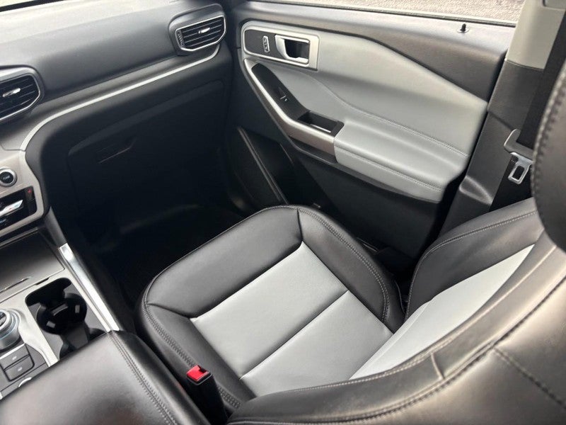 2023 Ford Explorer XLT 4WD
